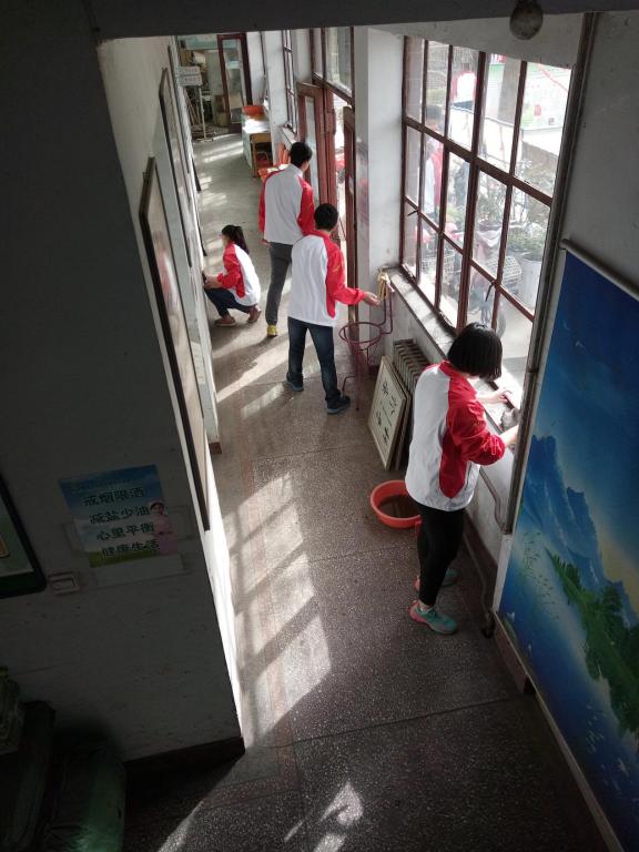 第三团总支—社区服务站义务劳动